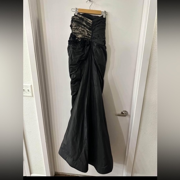 Roland Nivelais Silk Gown Sz 8 Black and cream colored with garment bag - Picture 2 of 8